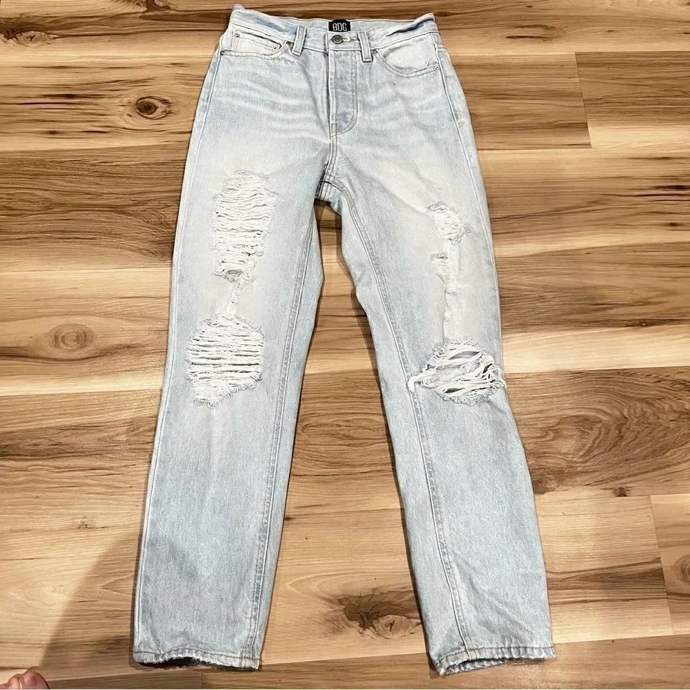 BDG Slim Straight Distressed Blue Jeans Women’s 25